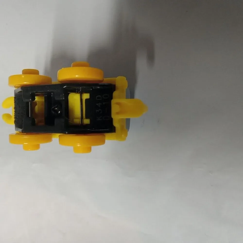 THOMAS & FRIENDS Minis Train Engine Diesel 10 Construction Engine Nuts & Bolts